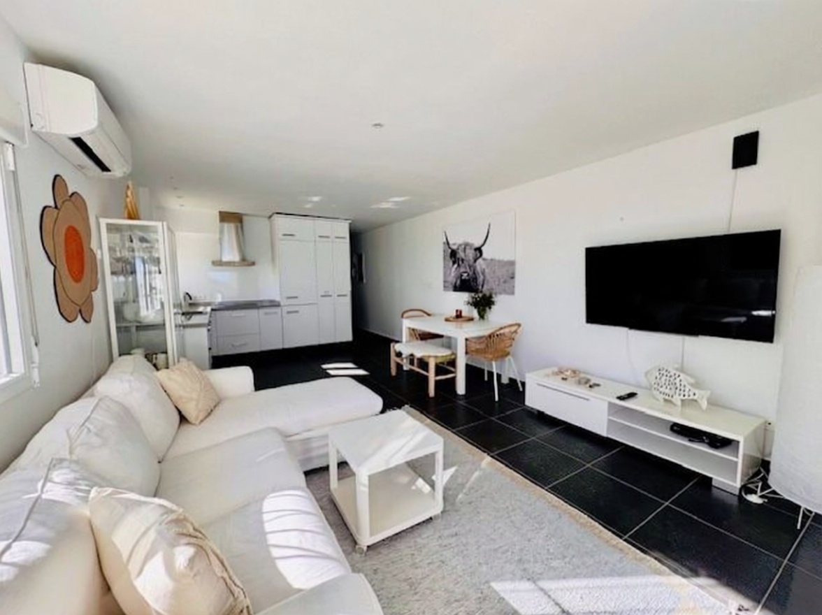 Appartement en première ligne de plage à Altea — Séjour