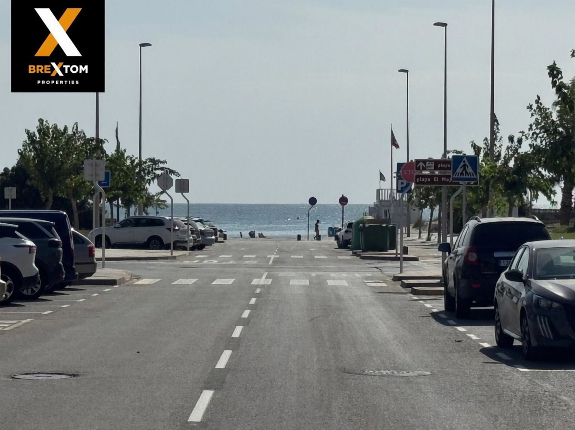 Chalet con acceso directo a playa en Pilar de la Horadada — Vista mar