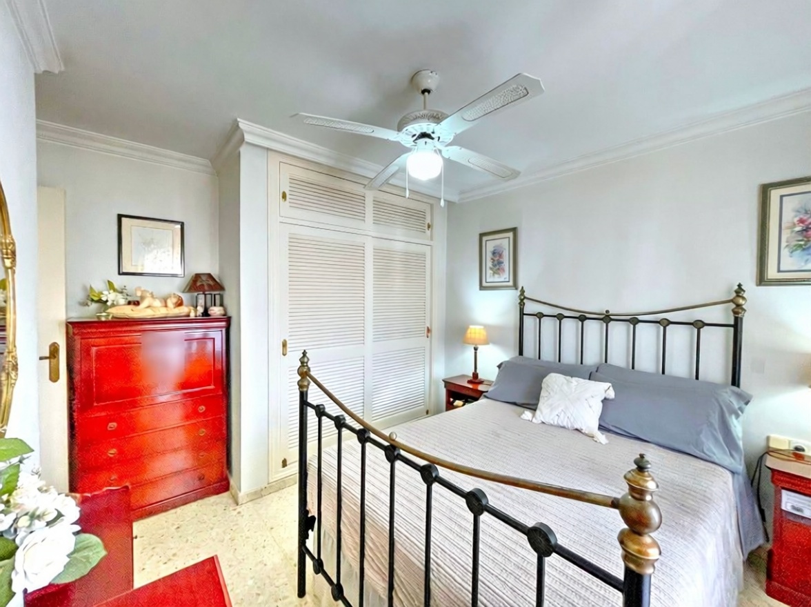 Appartement en attique en première ligne de mer à Vélez Málaga — Chambre