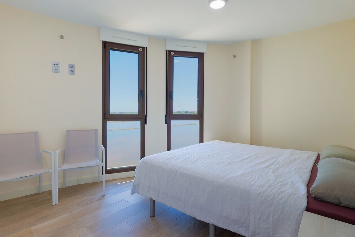 Appartement en première ligne de plage à Cartagena — Chambre