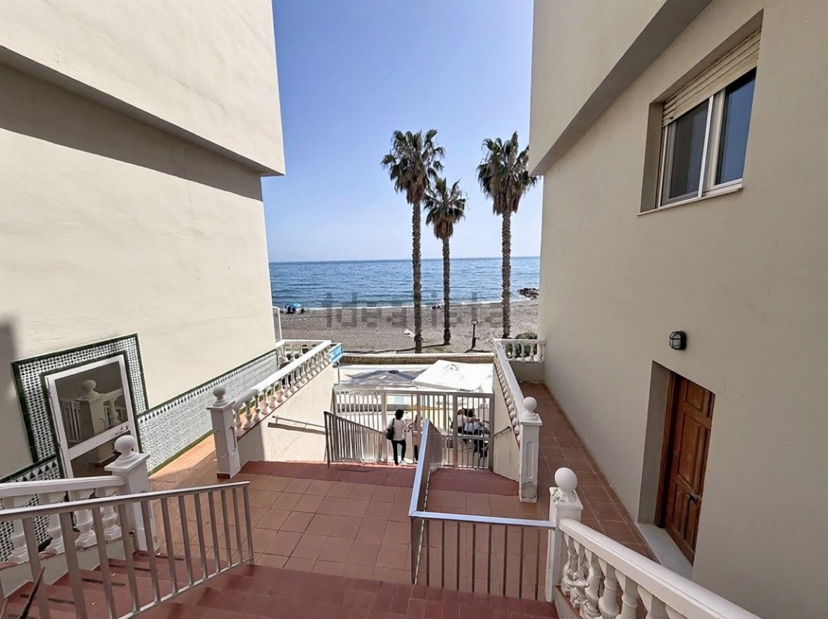 Duplex en première ligne de plage à Algarrobo-Costa