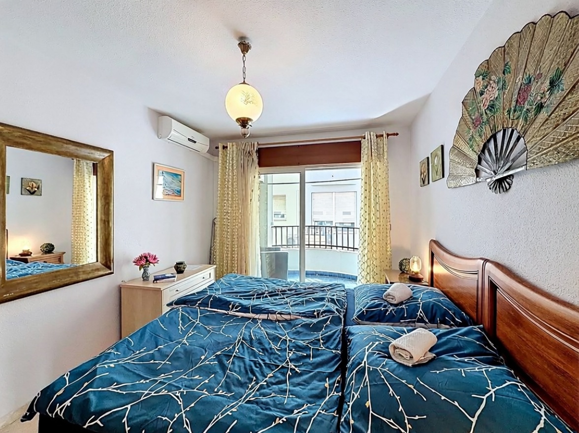 Duplex en première ligne de plage à Algarrobo-Costa — Chambre