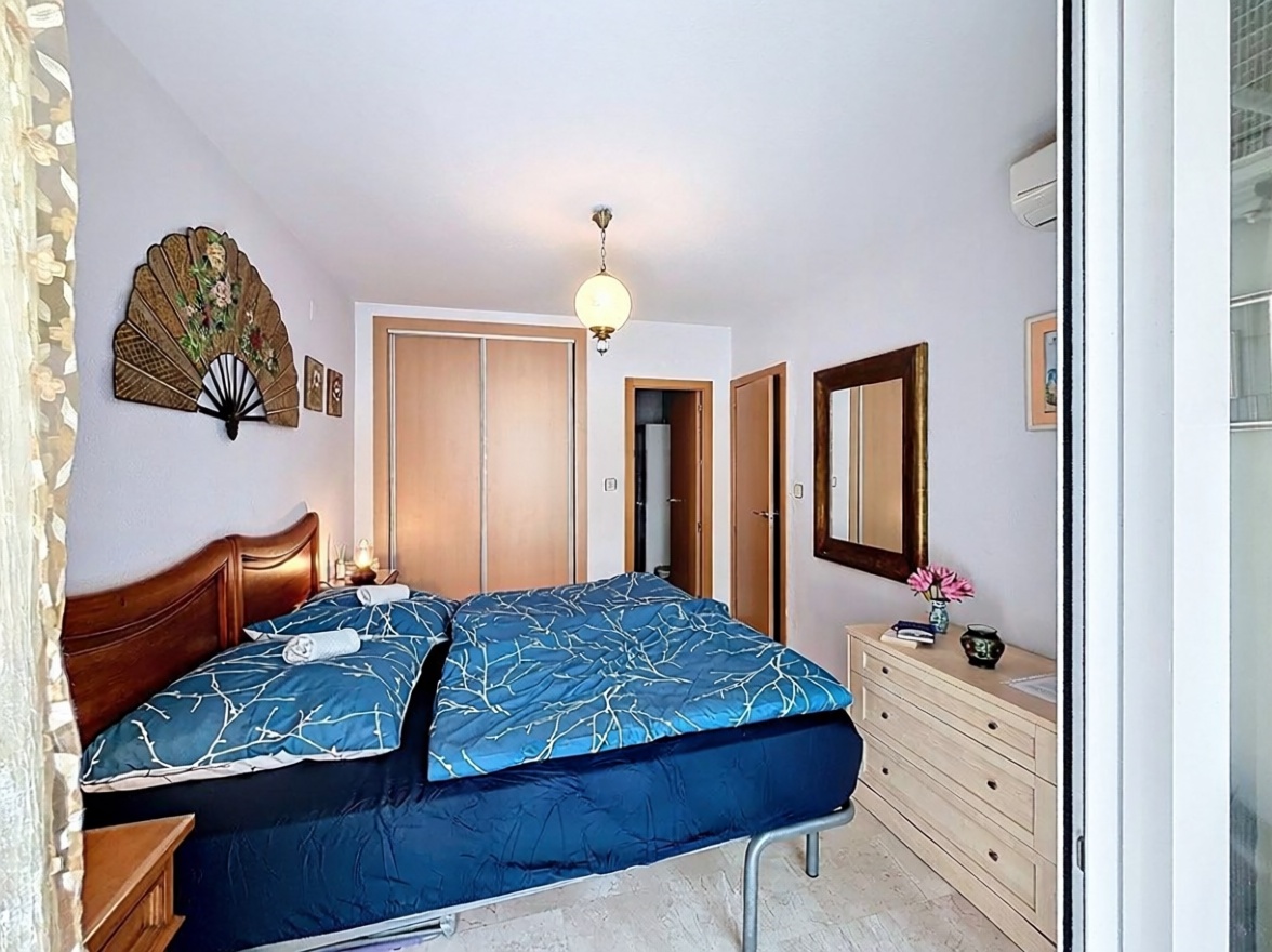 Duplex en première ligne de plage à Algarrobo-Costa — Chambre