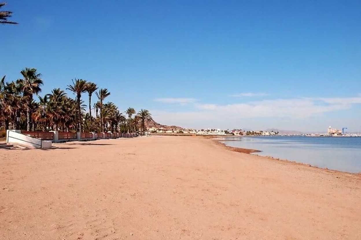 Appartement en attique en première ligne de mer à Cartagena