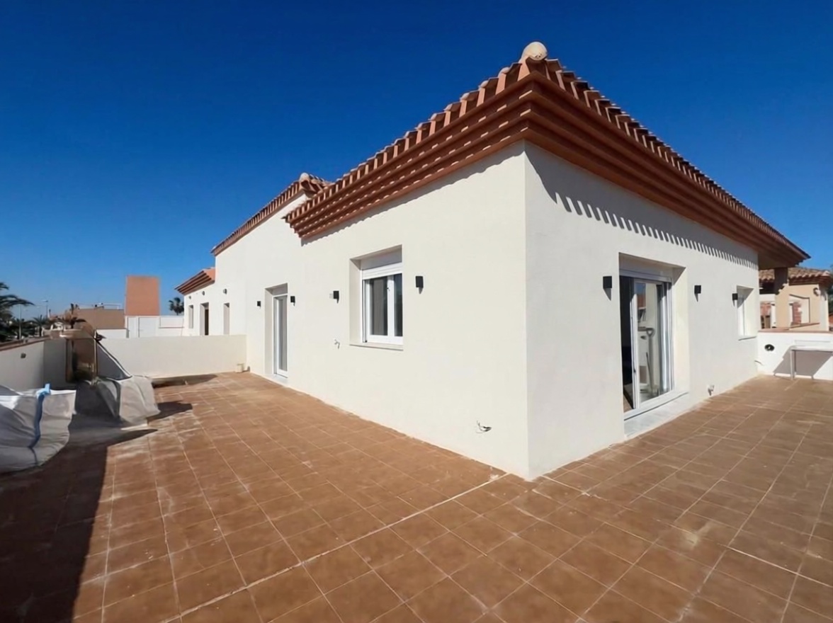 Appartement en attique en première ligne de mer à Cartagena — Vue mer