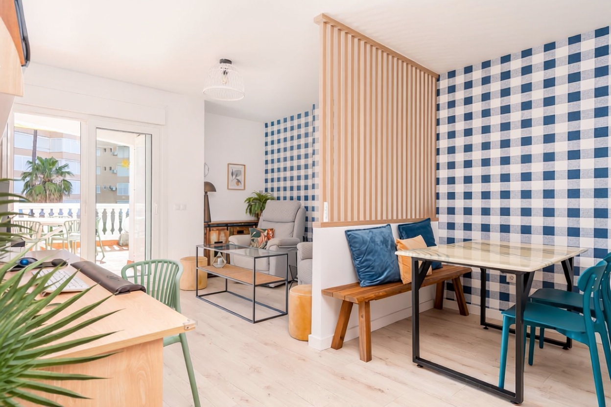 Appartement en première ligne de plage à Málaga — Séjour
