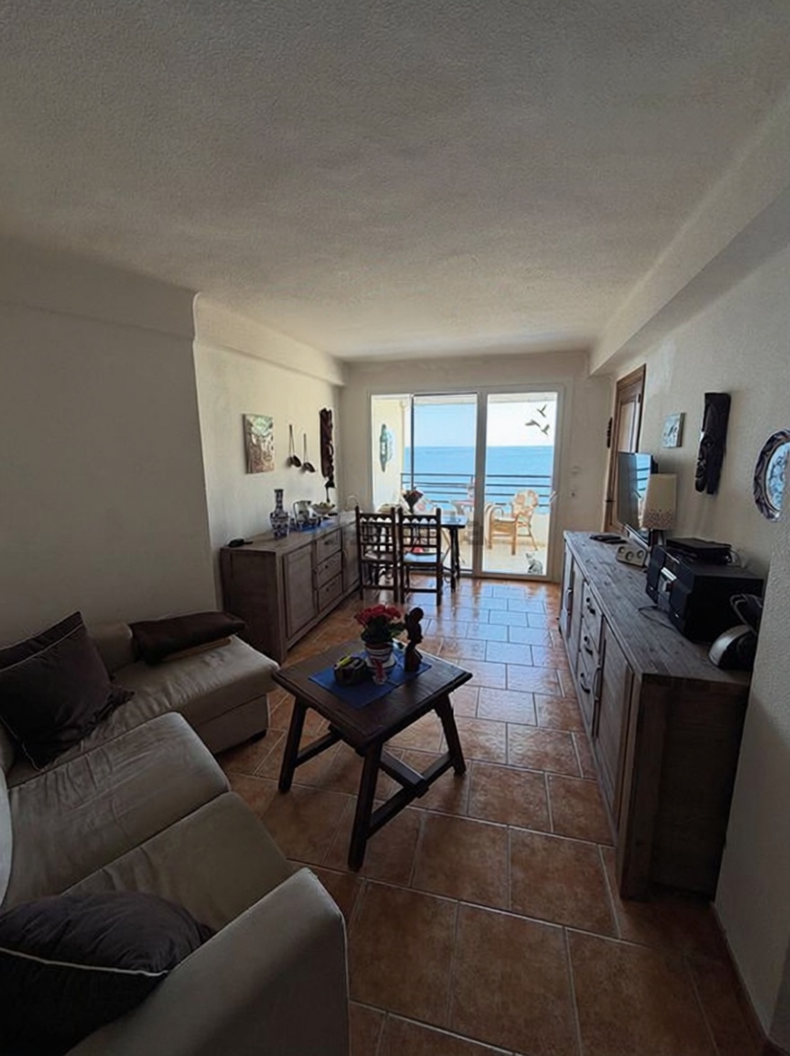 Beachfront flat in Algarrobo-Costa — Living room