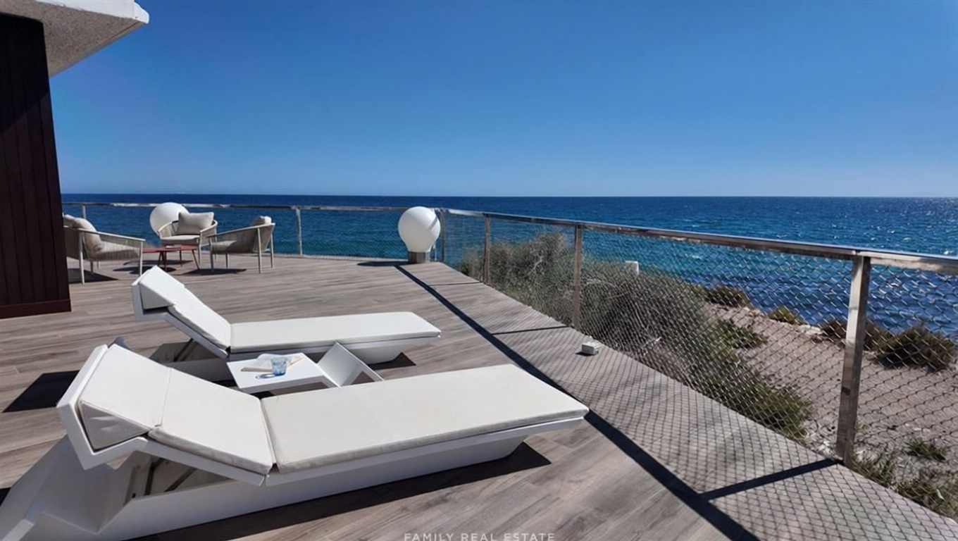 Chalet con acceso directo a playa en Cartagena — Terraza mar