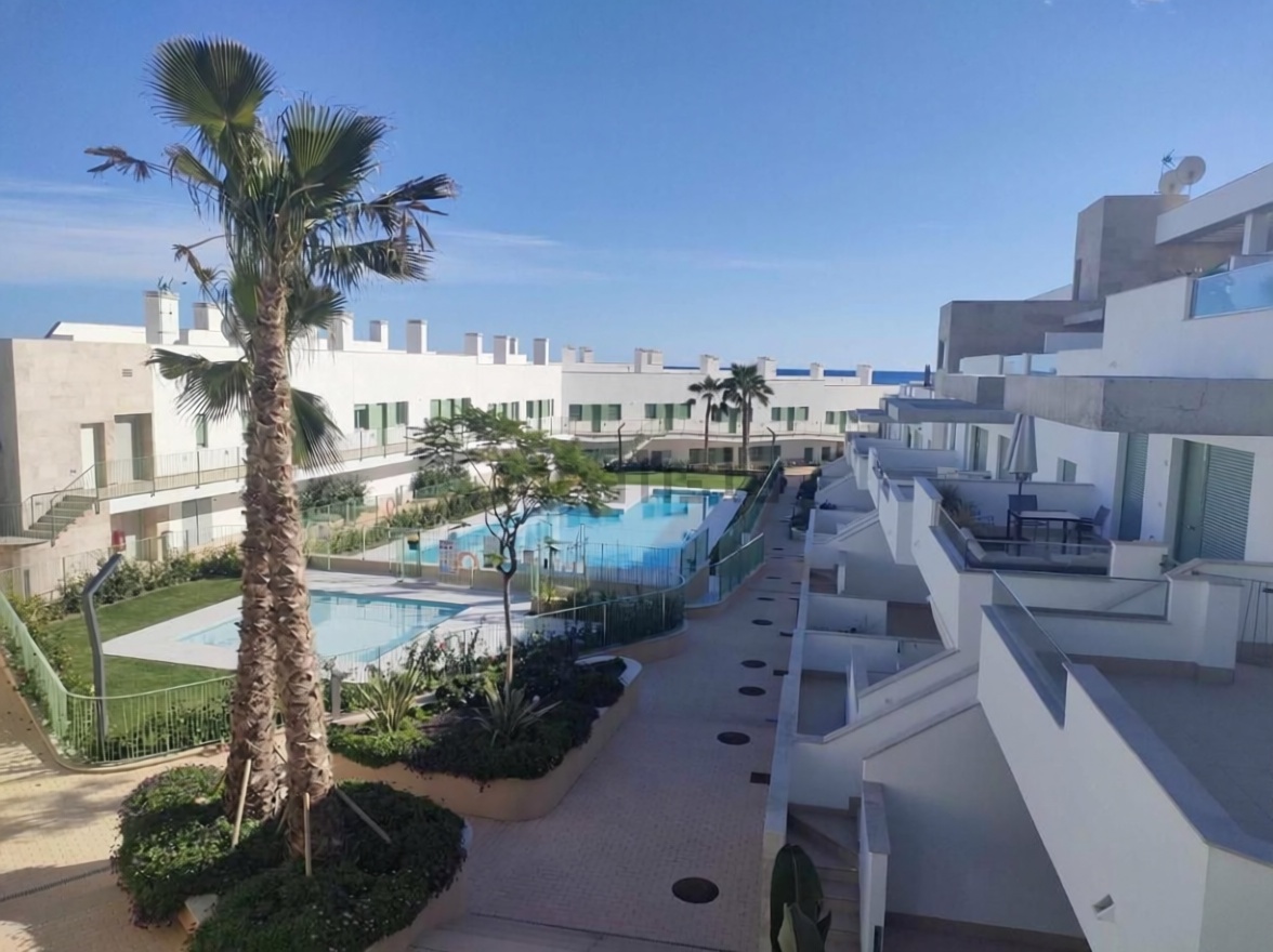 Beachfront flat in Mojácar