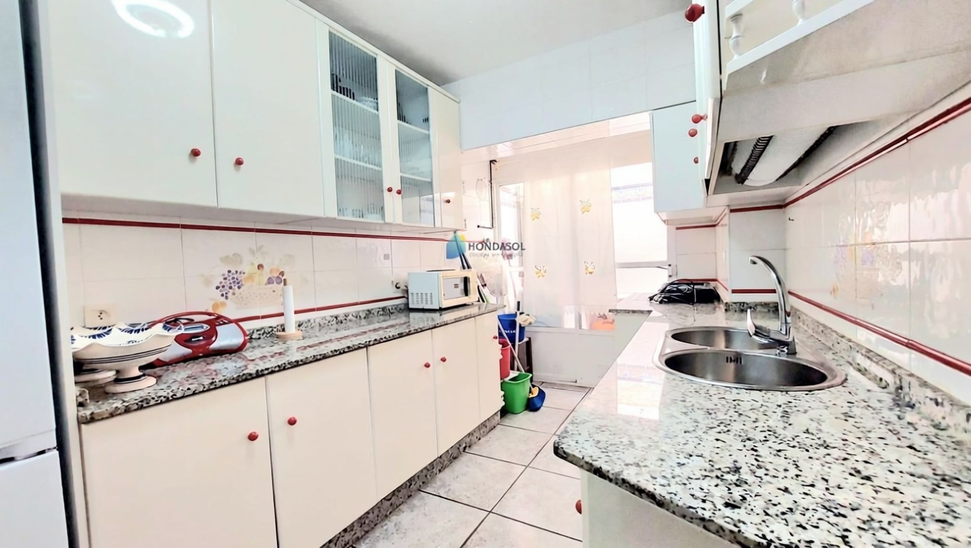Bungalow with direct beach access in Cartagena — Kitchen