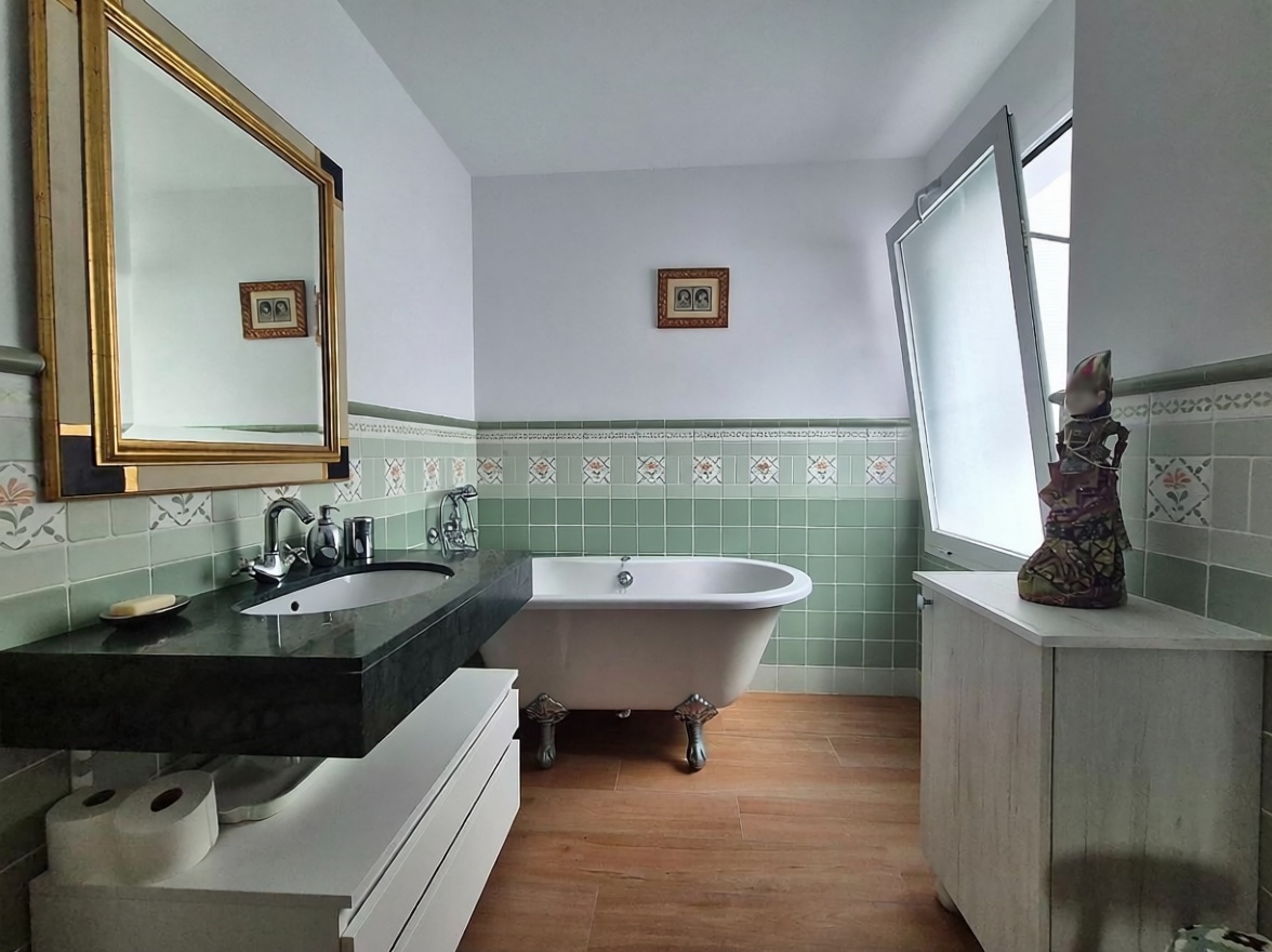 Chalet con acceso directo a playa en Vélez Málaga — Dormitorio