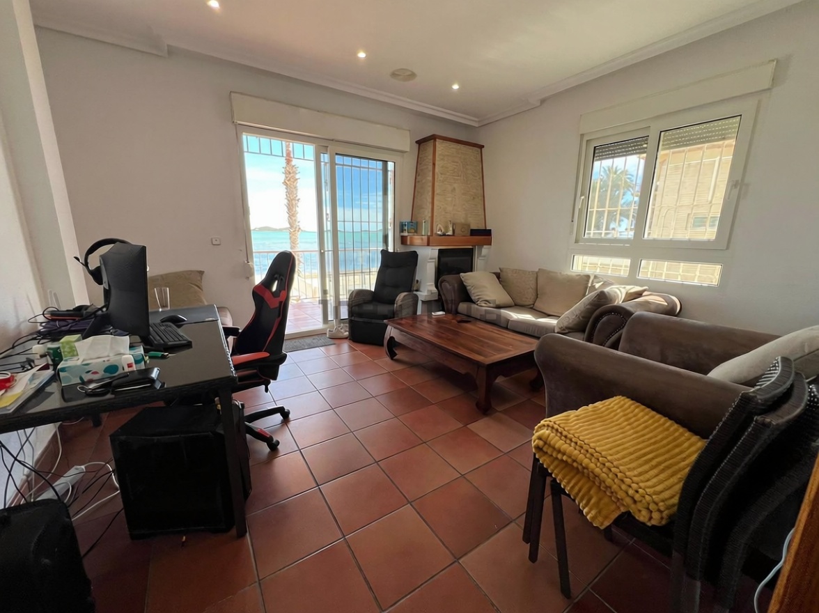 Beachfront flat in Cartagena — Living room