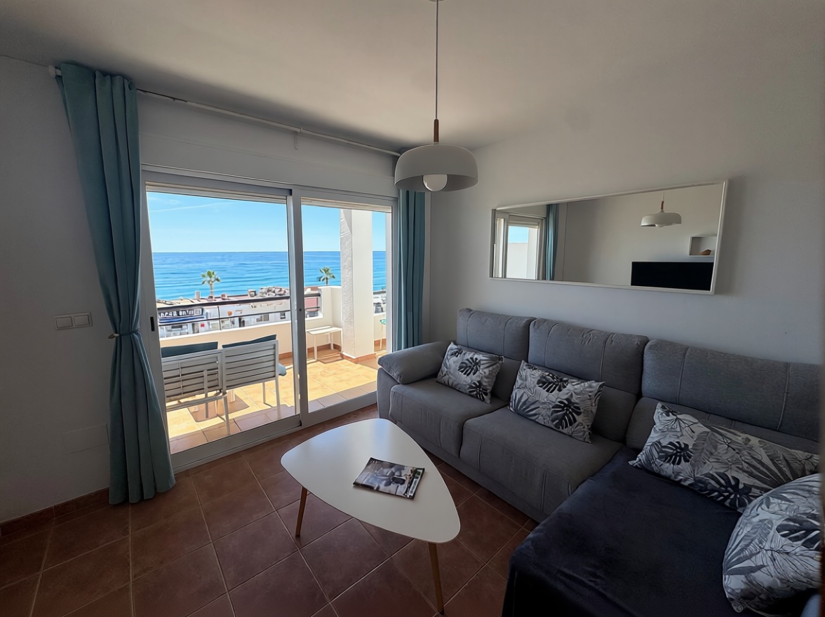 Appartement en première ligne de plage à Mojácar — Séjour
