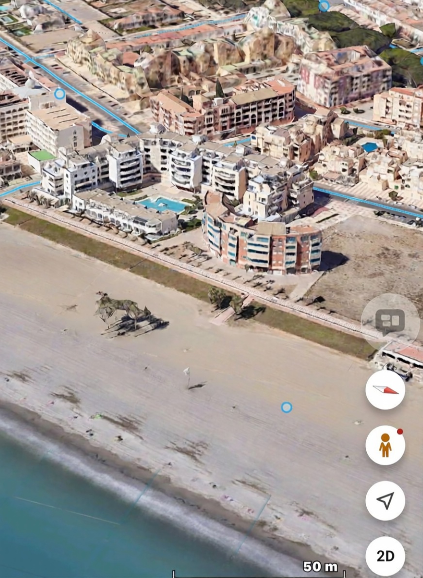 Appartement en attique en première ligne de mer à Roquetas de Mar — Vue aérienne