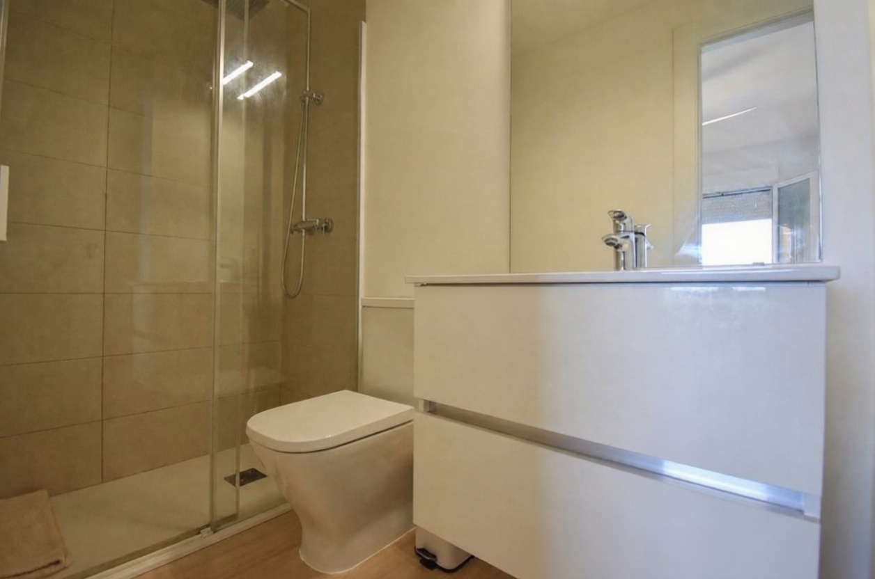 Apartamento em primeira linha de praia em Cartagena — Casa banho