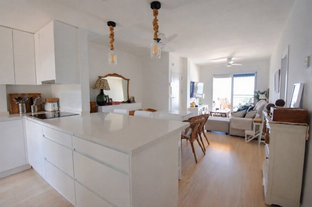 Apartamento em primeira linha de praia em Cartagena — Cozinha