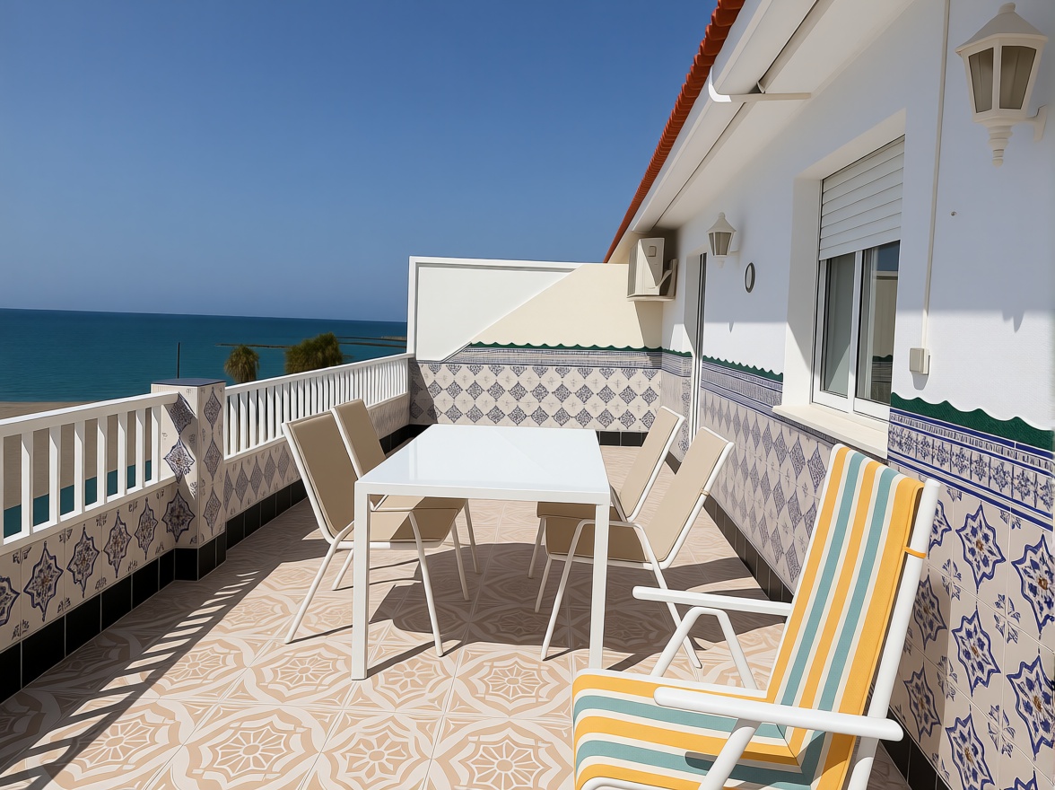Appartement en attique en première ligne de mer à La Mamola