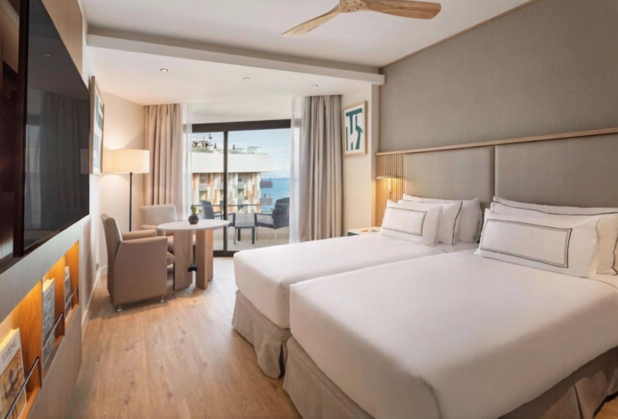 Studio en première ligne de plage à Torremolinos — Chambre
