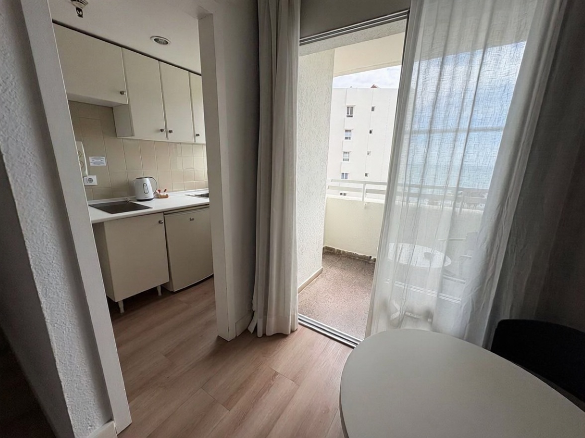 Estúdio em primeira linha de praia em Torremolinos — Cozinha