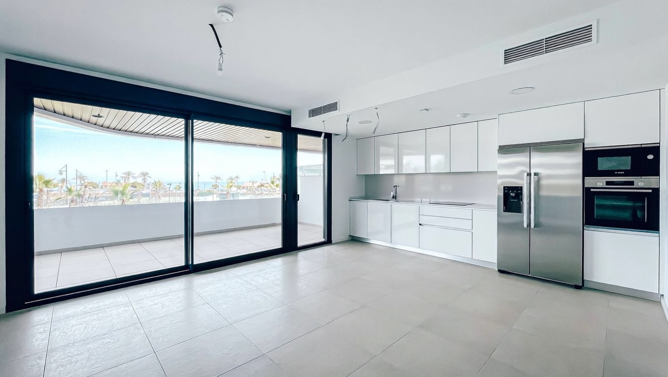 Appartement en première ligne de plage à Torremolinos — Cuisine