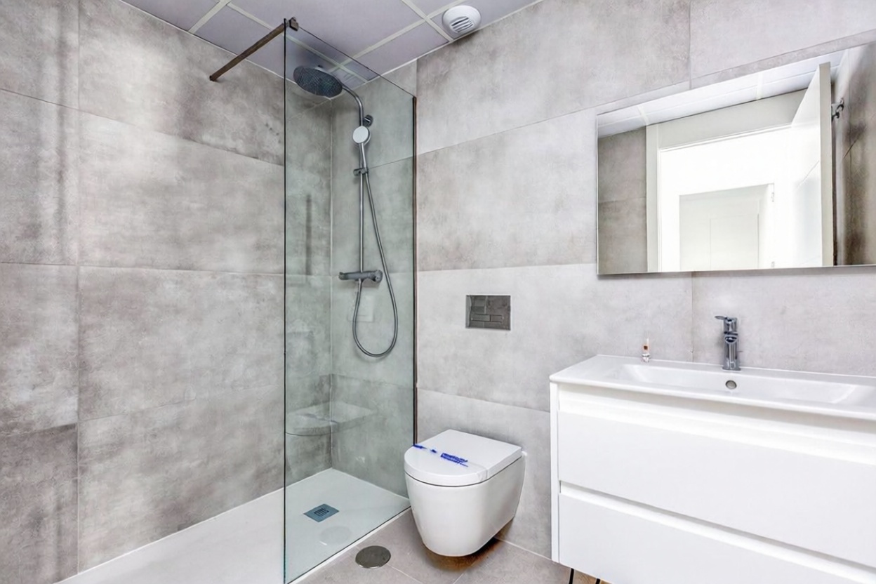 Appartement en première ligne de plage à Torremolinos — Chambre