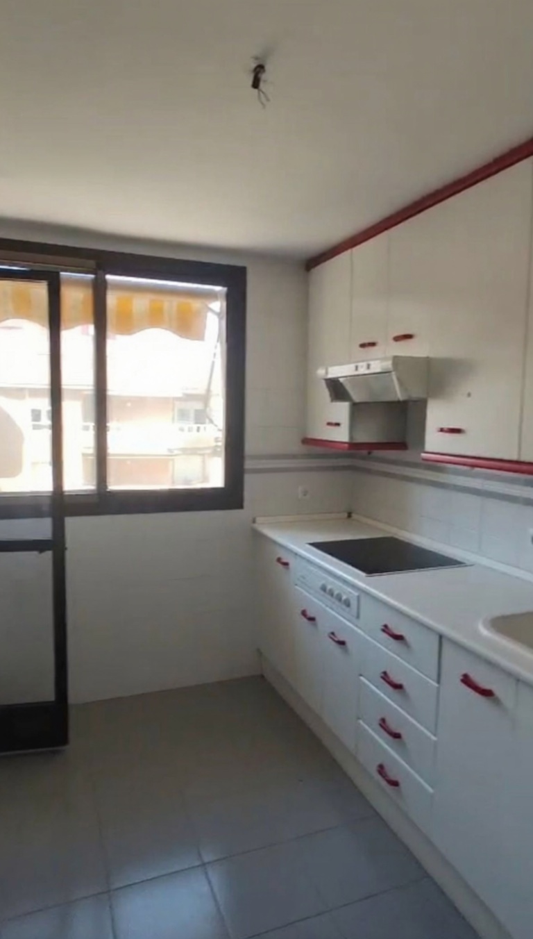 Appartement en première ligne de plage à Torremolinos — Cuisine