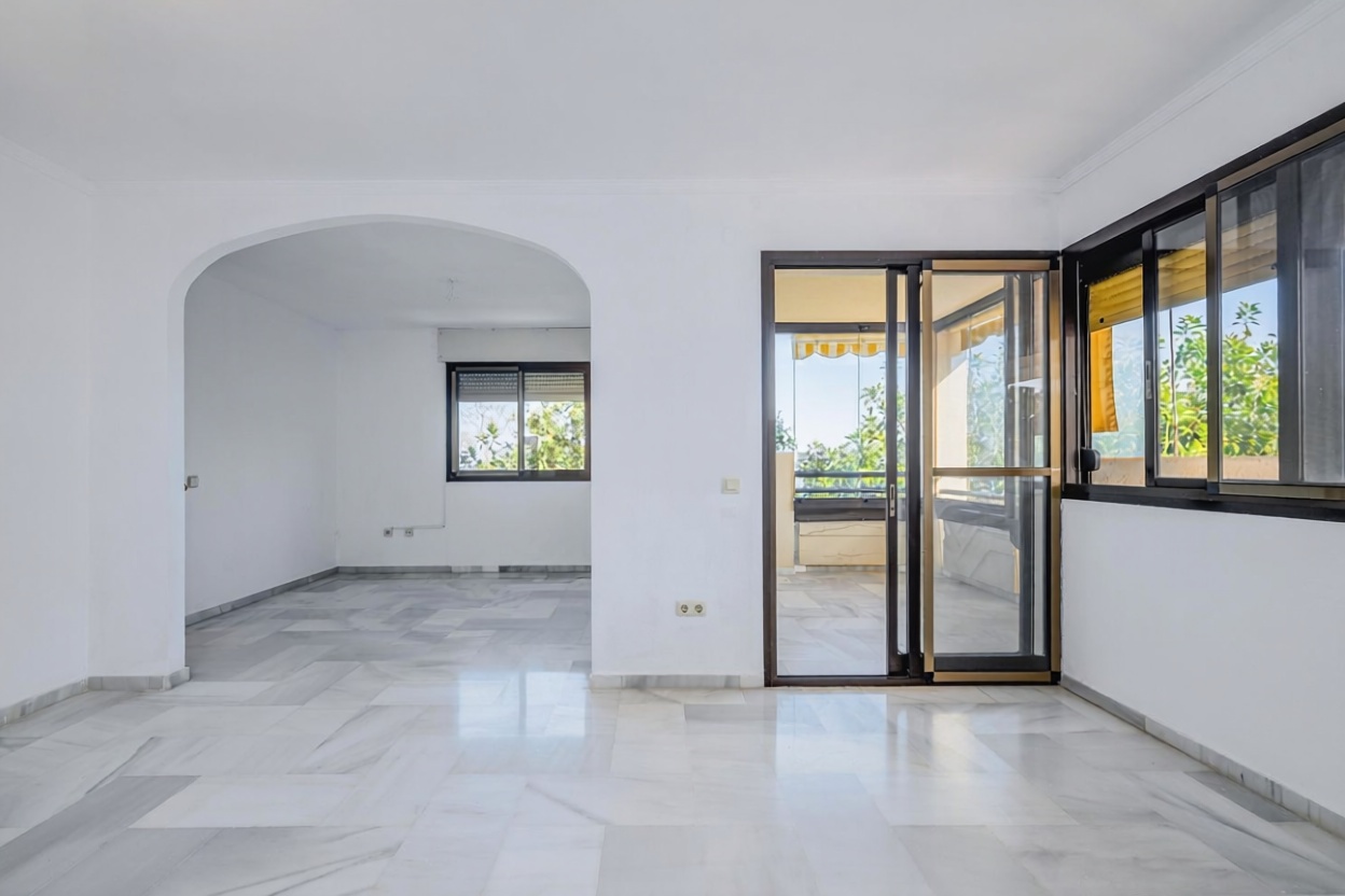 Apartamento em primeira linha de praia em Torremolinos — Sala