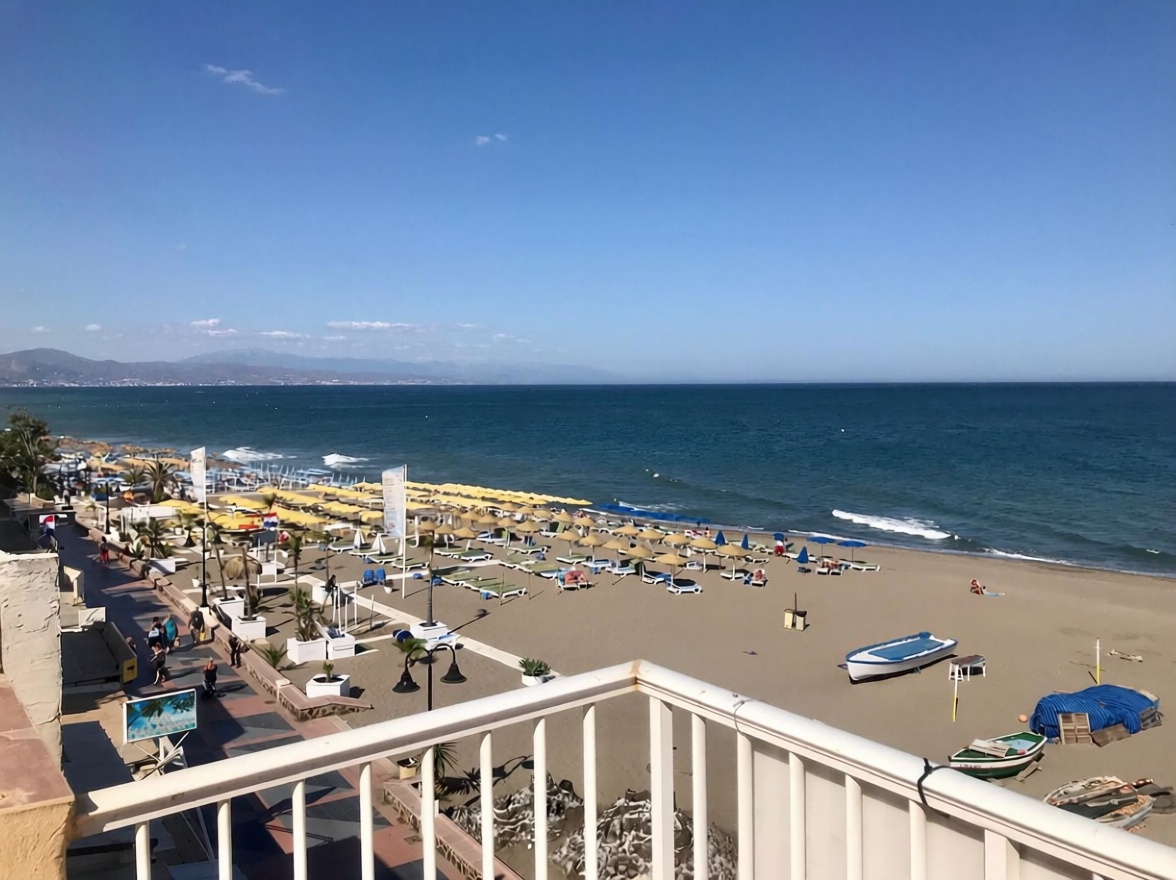 Duplex en première ligne de plage à Torremolinos