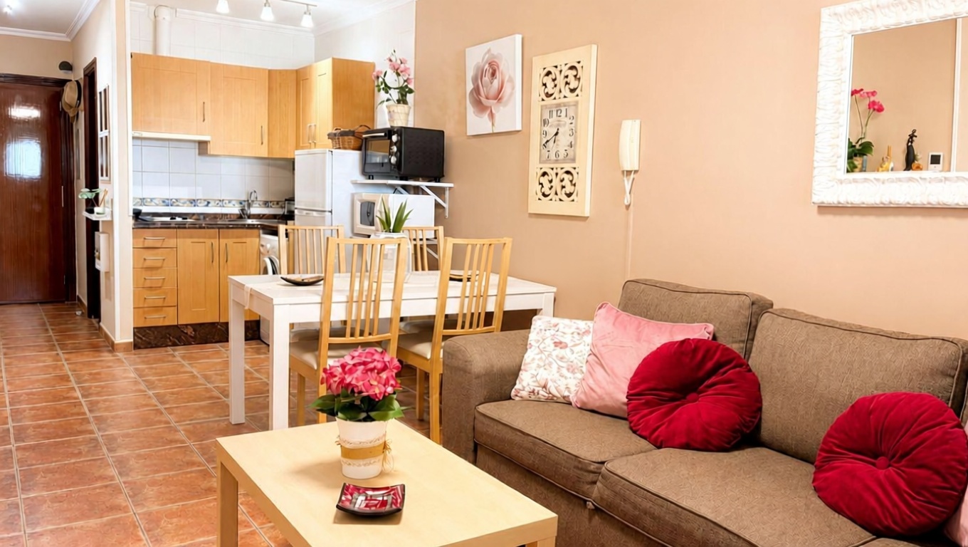 Appartement en première ligne de plage à Torremolinos — Séjour