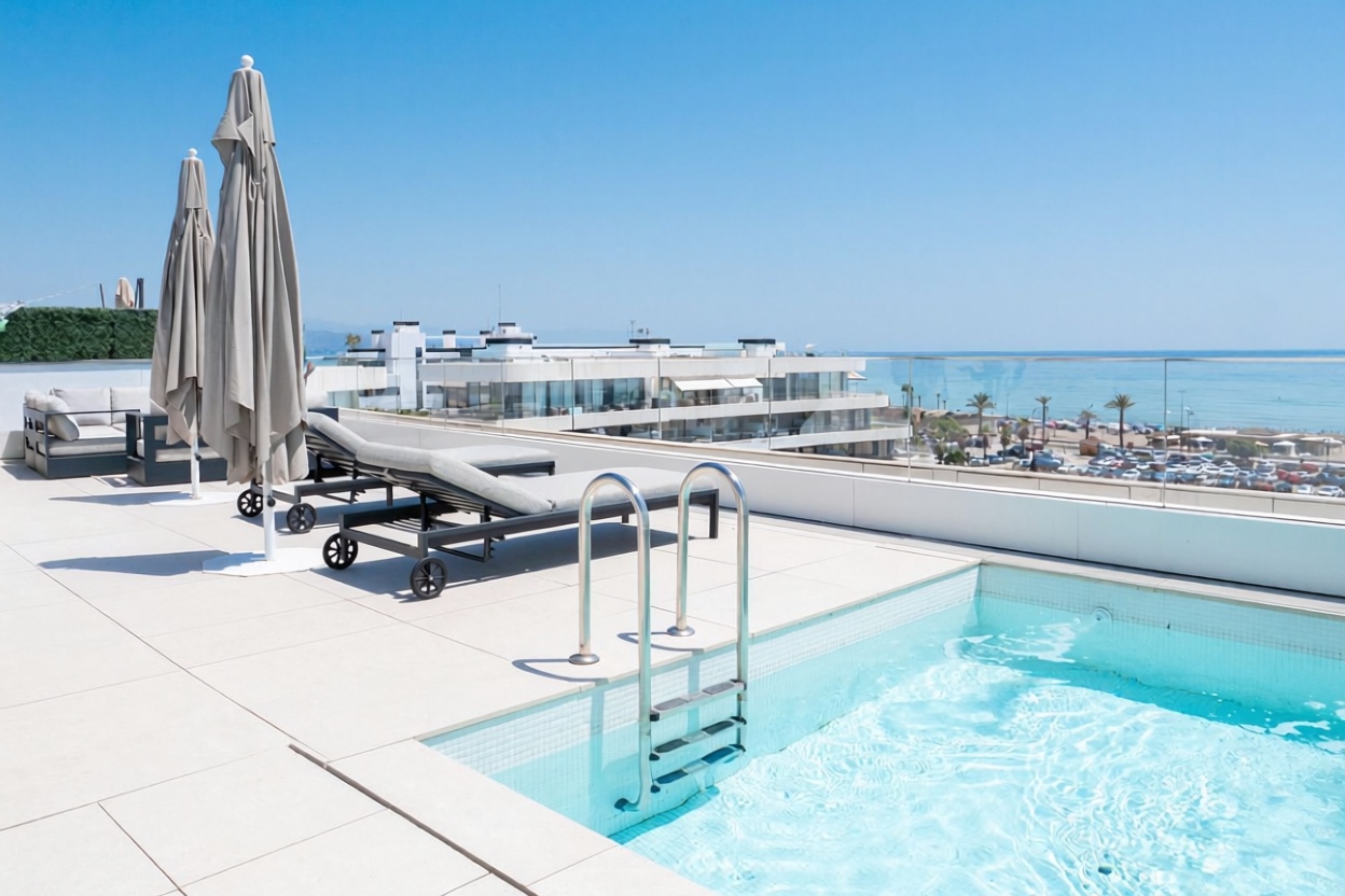Duplex en première ligne de plage à Torremolinos — Terrasse mer