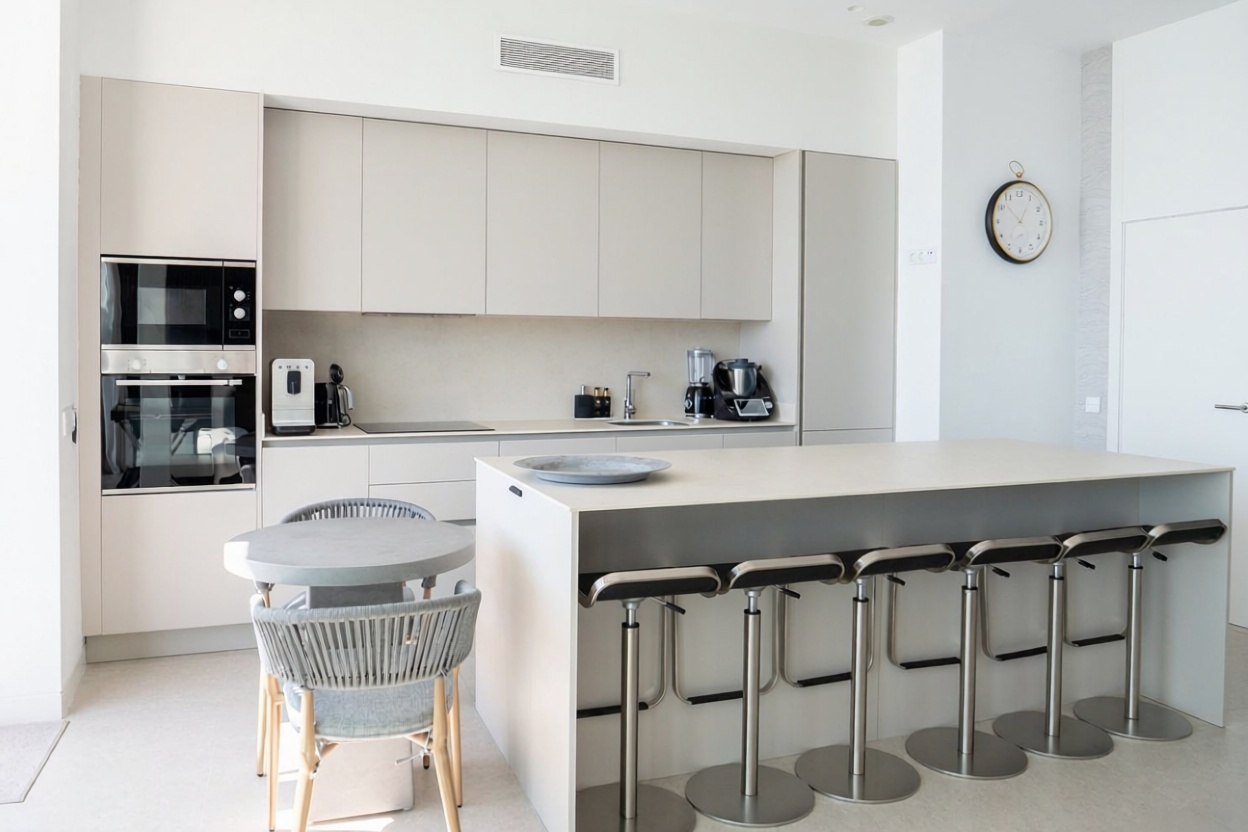 Duplex en première ligne de plage à Torremolinos — Cuisine