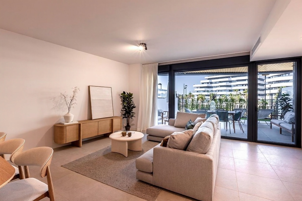 Appartement en première ligne de plage à Torremolinos — Séjour