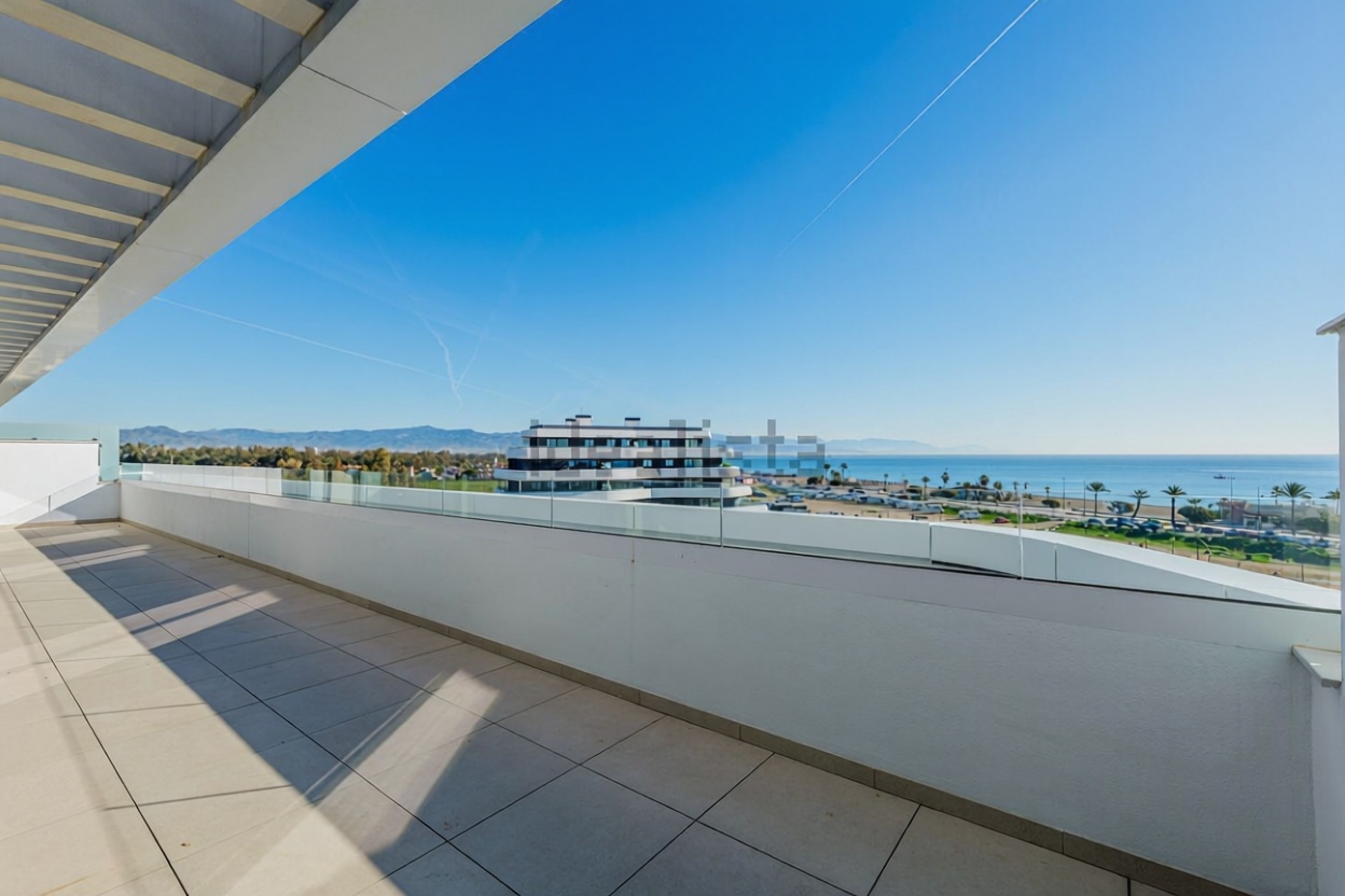Ático em primeira linha de mar em Torremolinos — Terraço mar