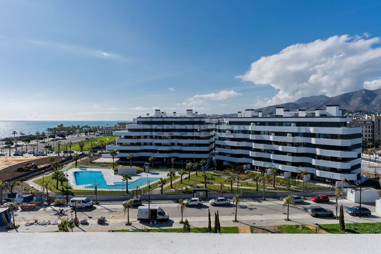 Appartement en attique en première ligne de mer à Torremolinos — Chambre
