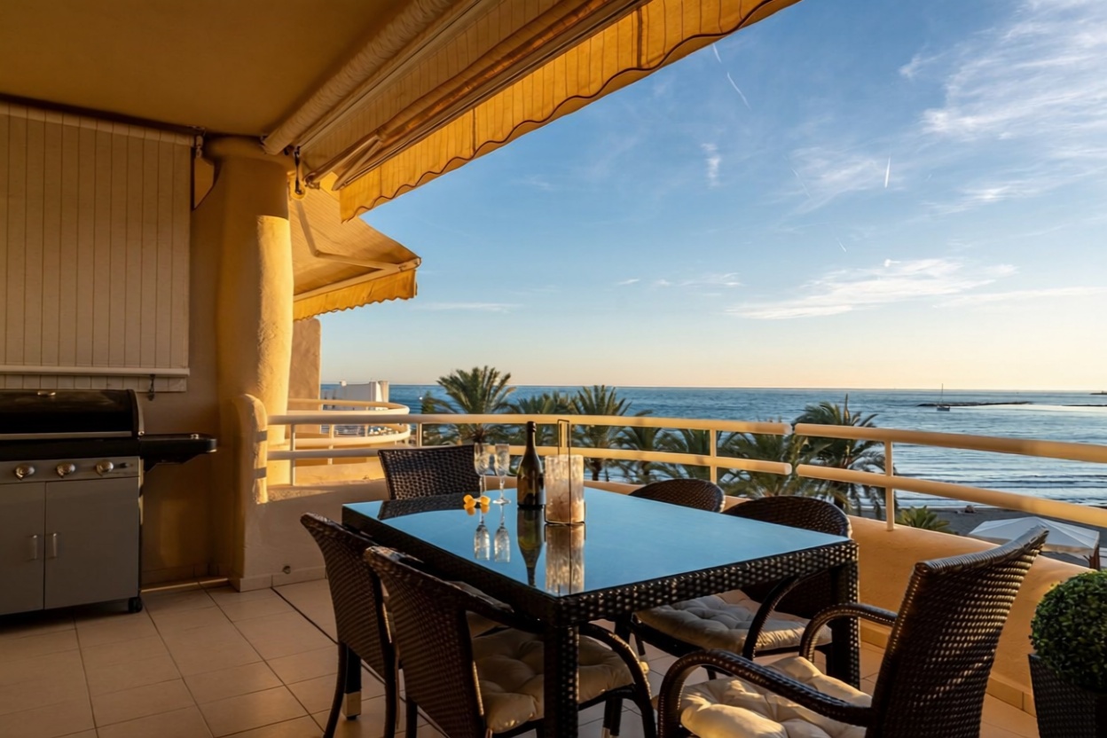 Duplex en première ligne de plage à Benalmádena — Terrasse mer
