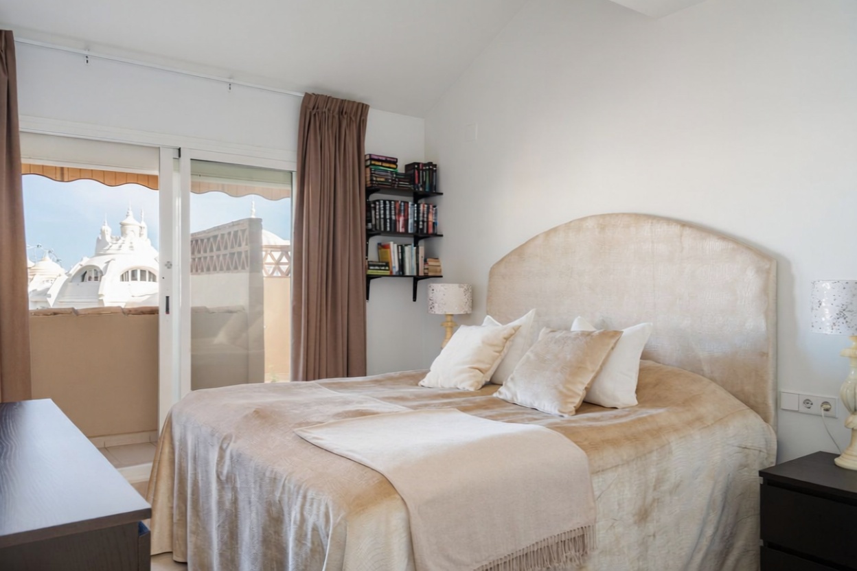 Duplex en première ligne de plage à Benalmádena — Chambre