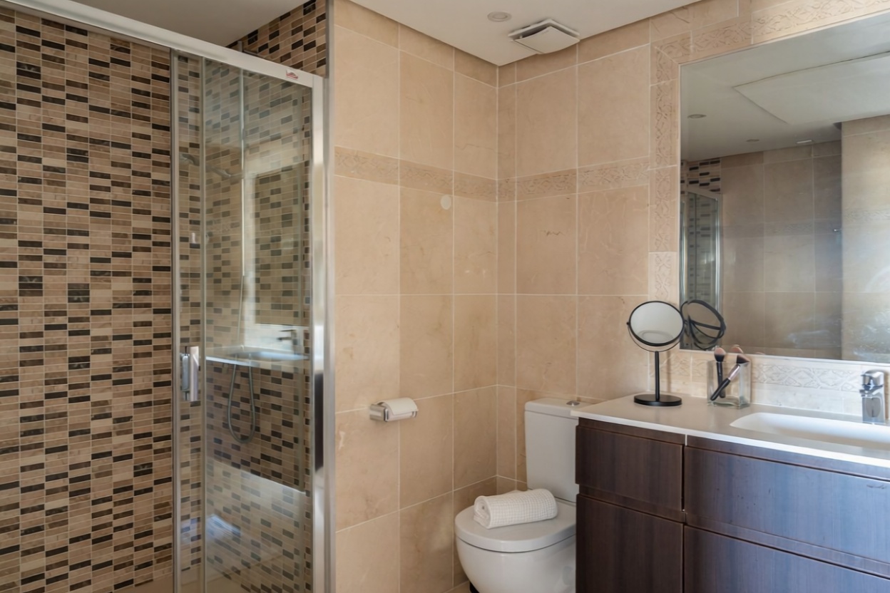 Duplex en première ligne de plage à Benalmádena — Sanitaires