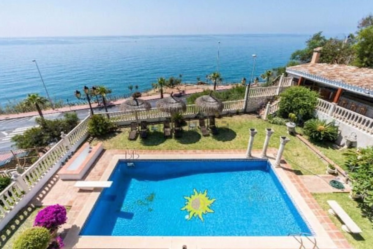Шале с прямой выход на пляж в Benalmádena — Морской вид