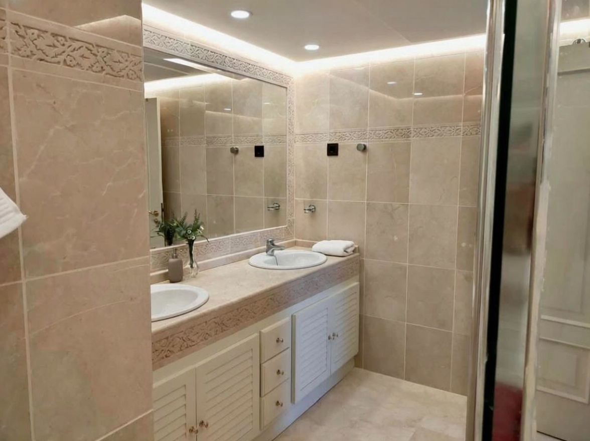 Duplex en première ligne de plage à Benalmádena — Chambre