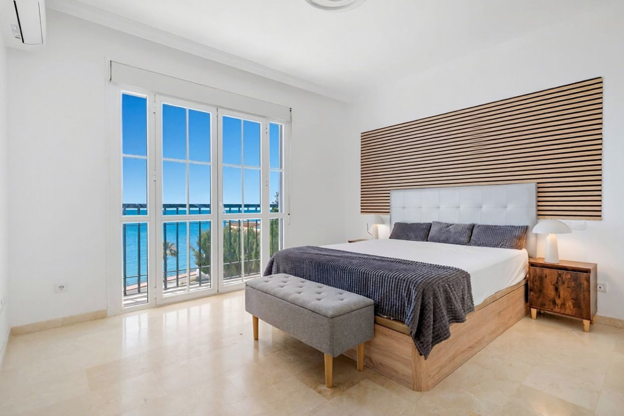 Chalet avec accès direct à la plage à Benalmádena — Chambre