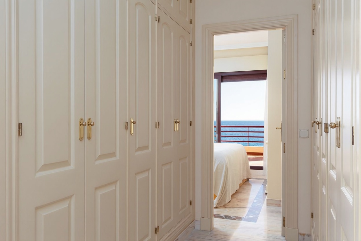 Appartement en première ligne de plage à Benalmádena — Chambre
