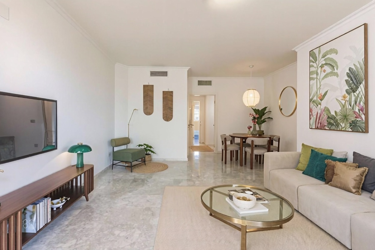 Beachfront flat in Benalmádena — Living room