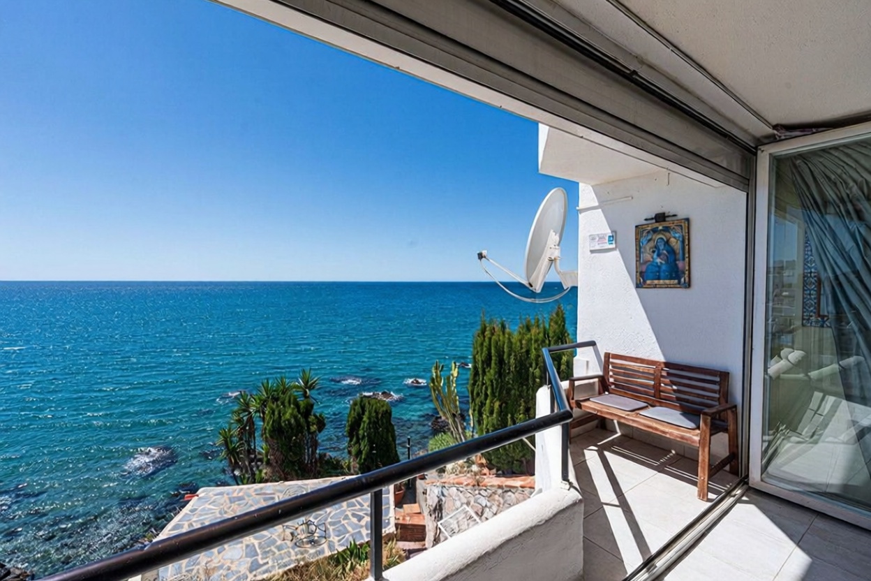 Appartement en première ligne de plage à Benalmádena — Vue mer