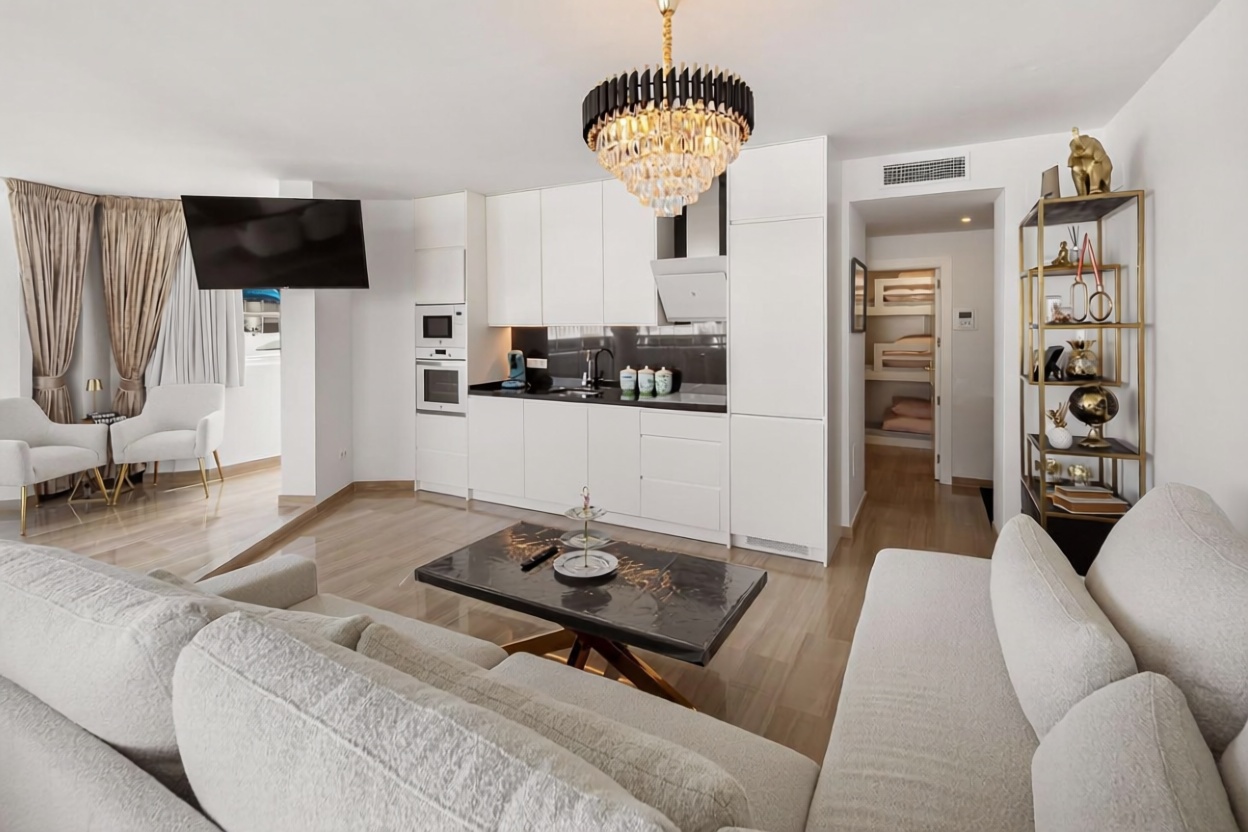 Appartement en attique en première ligne de mer à Benalmádena — Cuisine