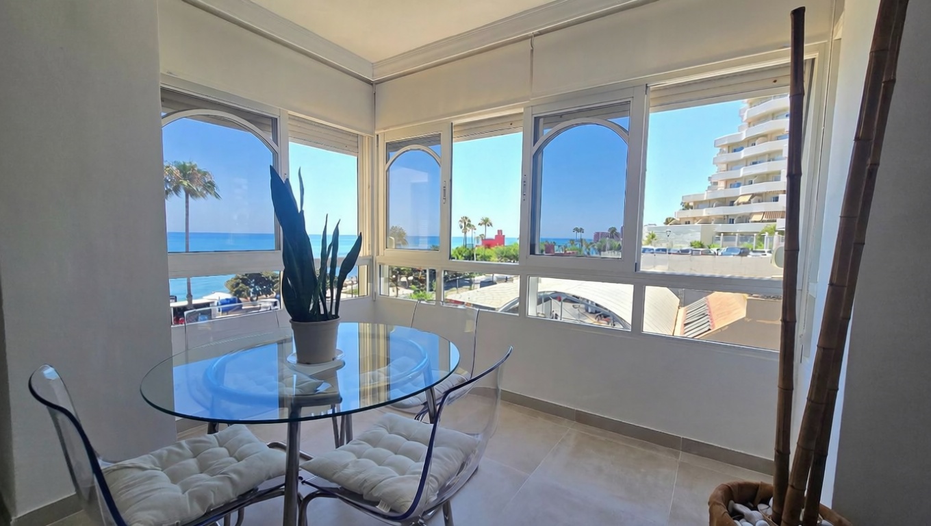 Apartamento em primeira linha de praia em Benalmádena