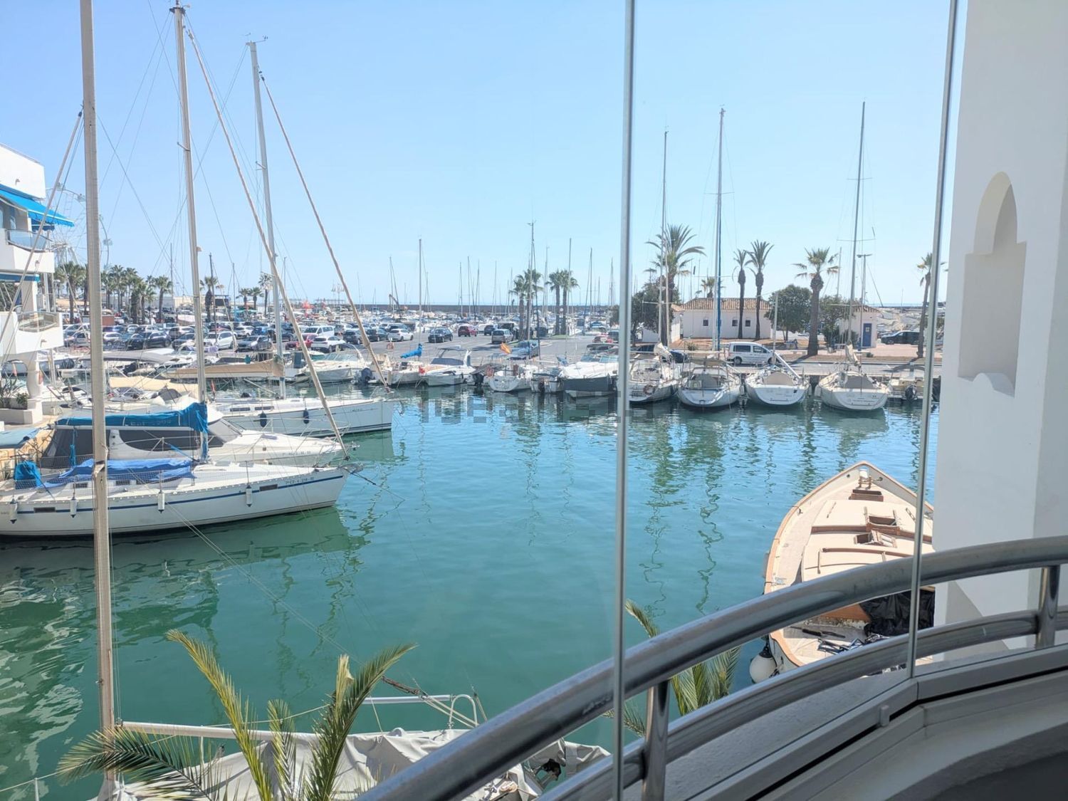Piso en venta en primera línea de playa en Benalmádena