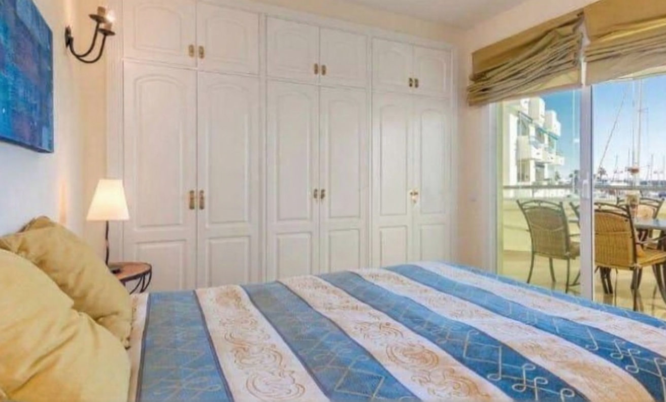 Apartamento em primeira linha de praia em Benalmádena — Quarto