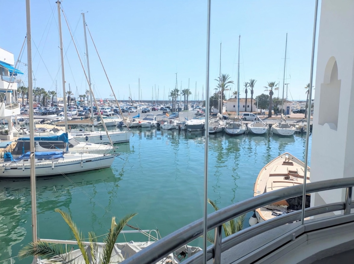Apartamento em primeira linha de praia em Benalmádena