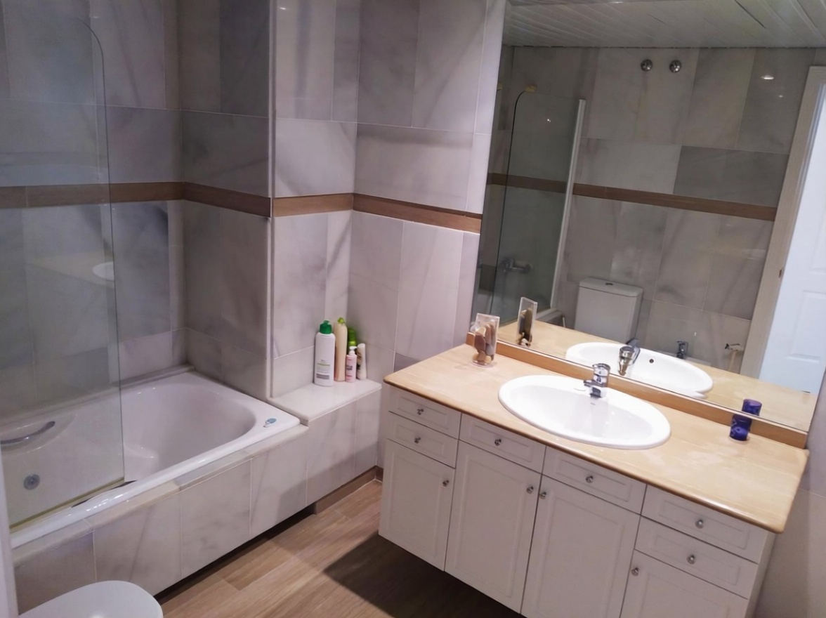 Apartamento em primeira linha de praia em Benalmádena — Casa banho