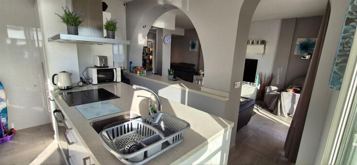 Appartement en première ligne de plage à Torremolinos — Cuisine